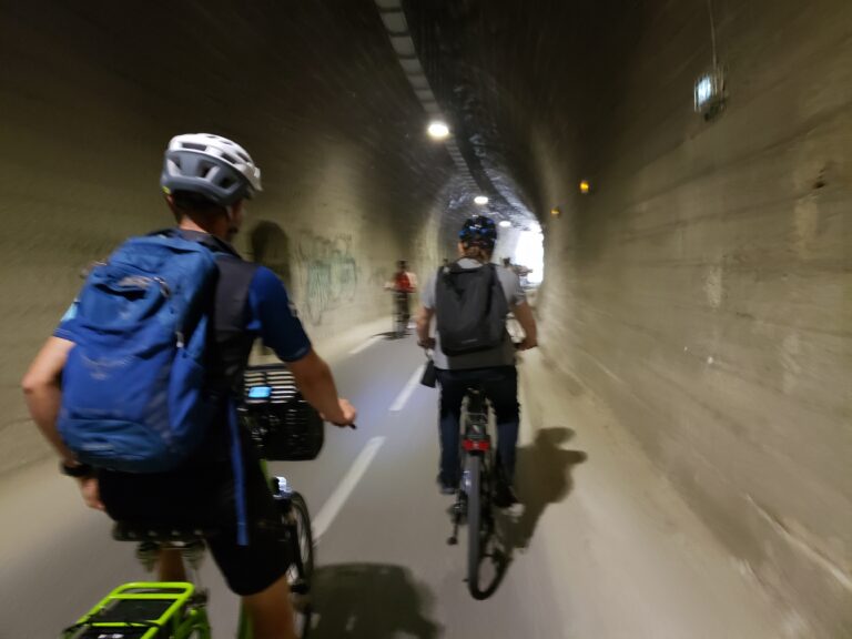 Tunnel de Duingt à vélo