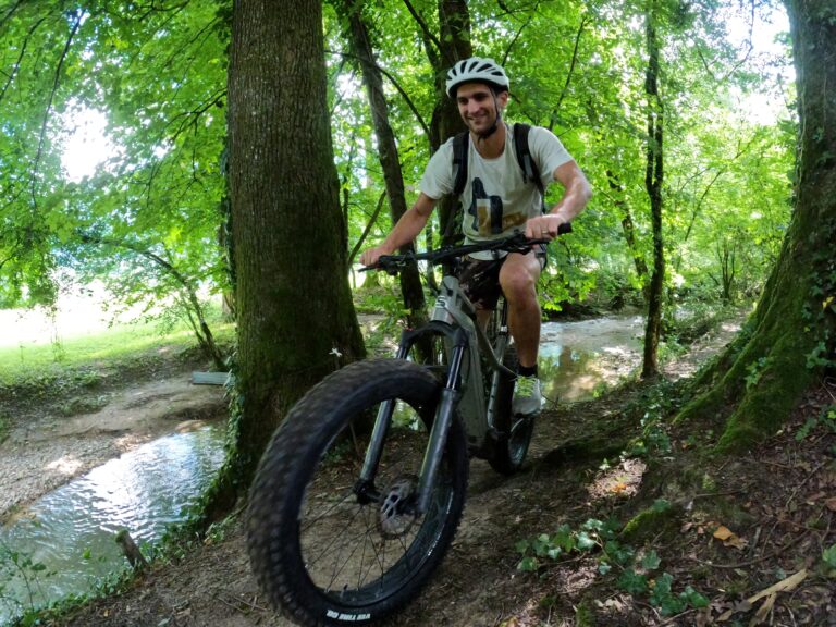 Randonnée VTT et VTTAE à Novalaise au départ du lac d'Aiguebelette