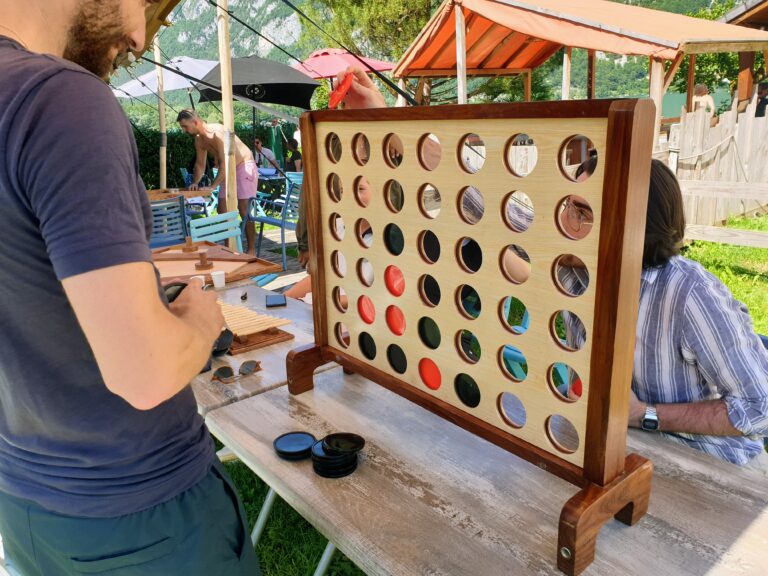 Atelier puissance 4 ludique et convivial en Savoie