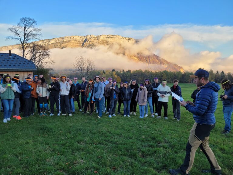 Activité de cohésion en Savoie lors d'un team building